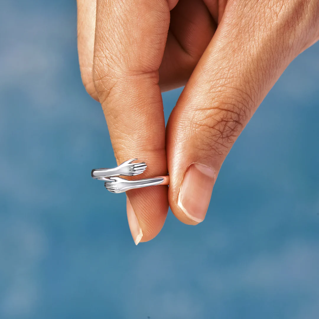 Ring: Hug