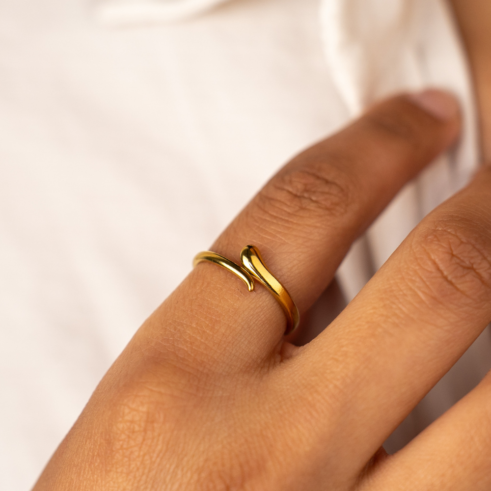 Ring: Calm Curve (one size)
