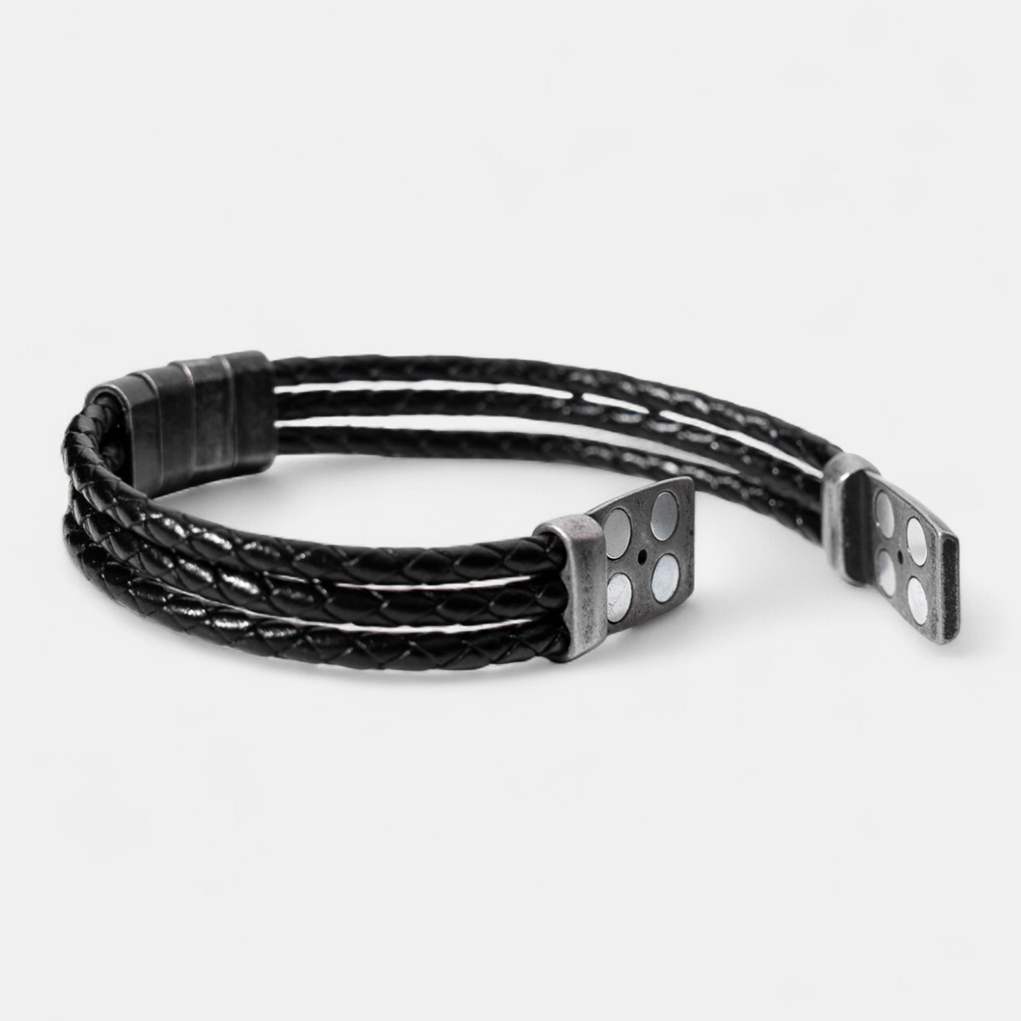Bracelet: Titan